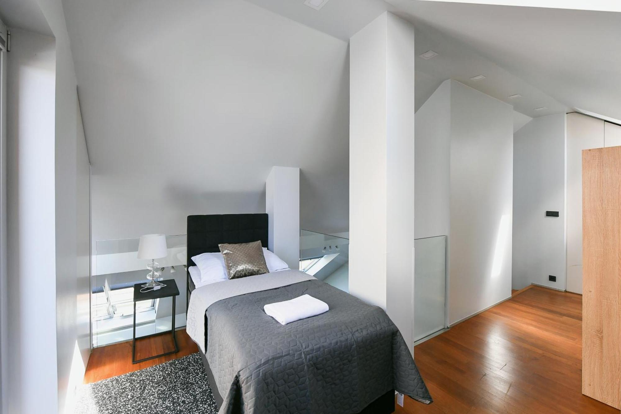 Luxury Central Duplex With Terrace Praga Exterior foto